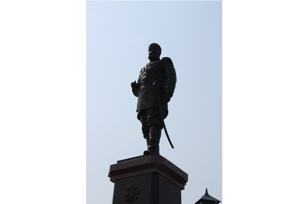 Памятник александру в новосибирске. Памятник Александру 3 в Новосибирске. Памятник Александру 3 в Новосибирске открытие. Памятник Александру 3 в Иркутске.