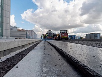 На Московско-Дунайской развязке началась укладка асфальтобетона