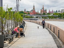 Крупная поставка гранита для Воробьевской набережной в Москве 